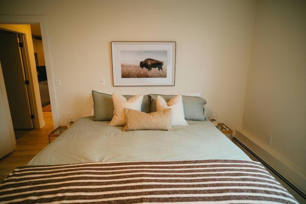 Appartamento Chic Cozy Retreat - 2Br - Stunning North End Views Halifax Esterno foto